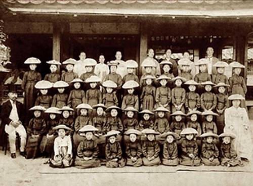 (서울=연합뉴스) 1907년 숙명학교 학생들[숙명여고 제공]