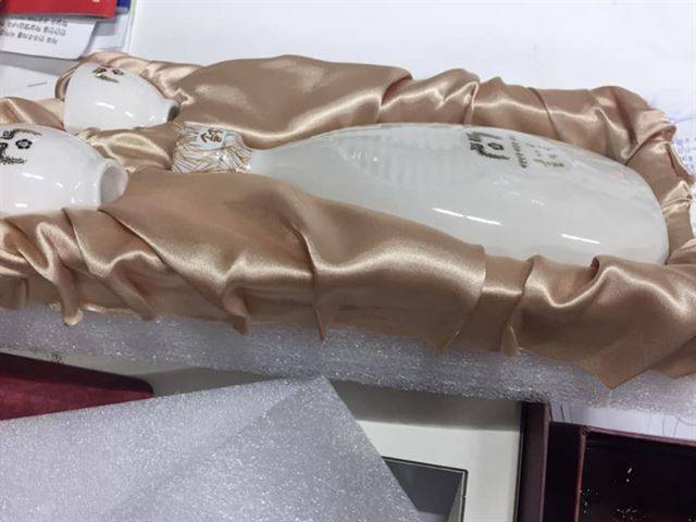 녹색연합이 23일 청와대에서 설 선물을 받았다며 '과대포장의 나쁜 예'라고 사회관계망서비스(SNS)를 통해 비판했다.  녹색연합 페이스북