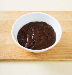 1. 브라우니 믹스와 우유를 잘 섞어 반죽한다. (Tip 기호에 맞는 프리믹스를 조리법에 맞게 활용해서 만들어 본다. )