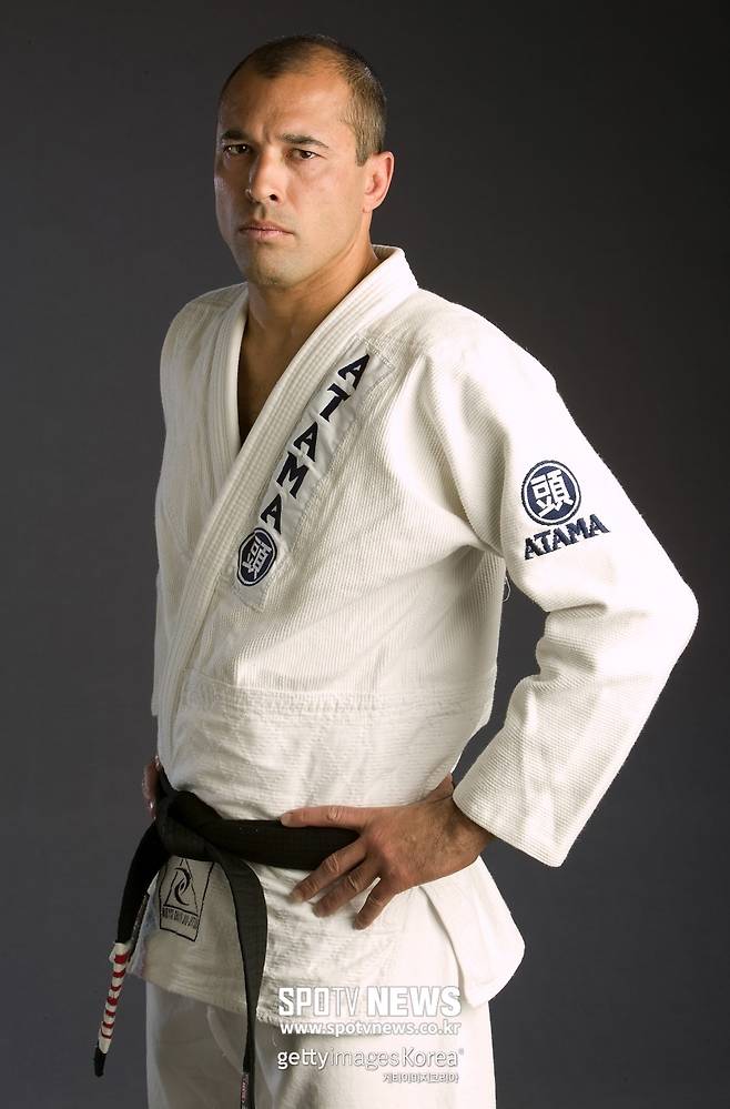 ▲ 호이스 그레이시는 1993년과 1994년 UFC 1회·2회·4회 토너먼트에서 우승하며 브라질리안 주짓수의 실전성을 알렸다.