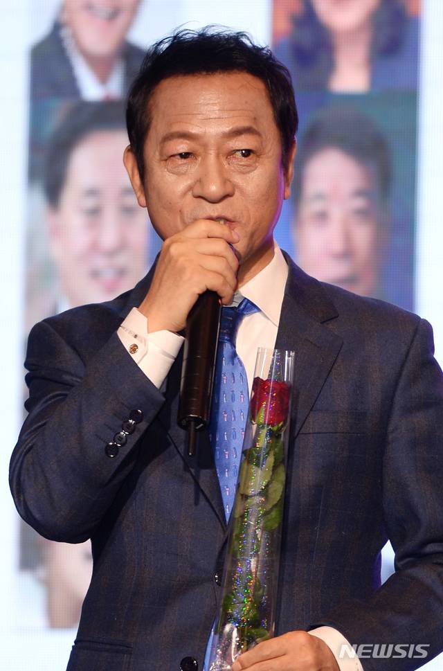 최일화
