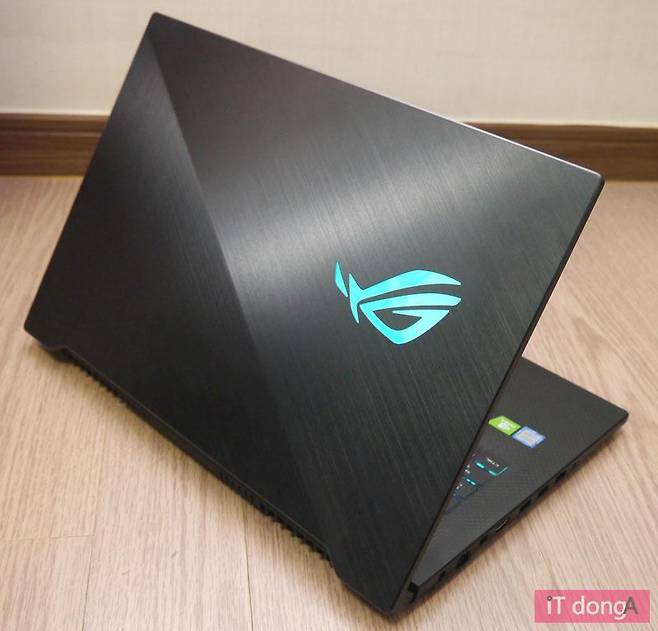 에이수스 ROG 스나이퍼 GL704GW
