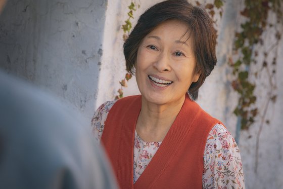 속은 25세, 겉은 70대 김혜자 