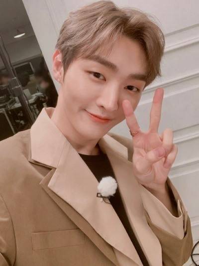 (사진=윤지성 sns)