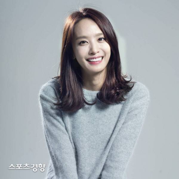 가수 박정아가 결혼 3년만에 득녀에 성공했다. 소속사 제공