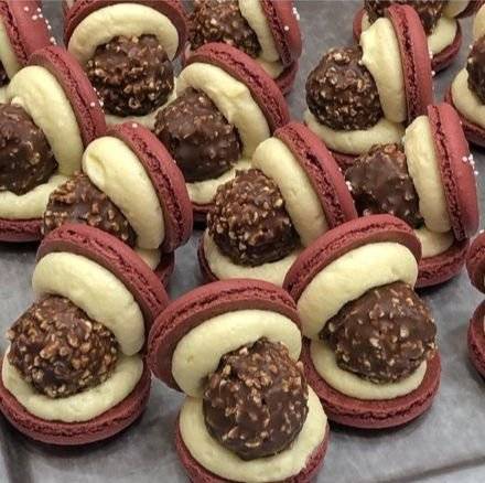 SNS에 올라온 뚱카롱 사진들. 크러스트 사이에 필링을 두툼하게 넣어 만든다. [사진 인스타그램]