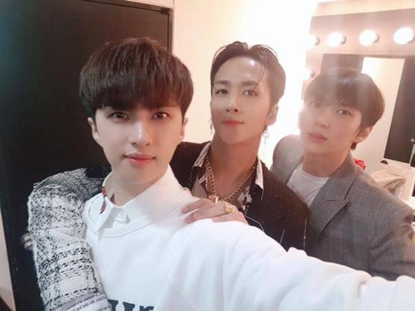 레오, 켄이 라비의 콘서트장을 찾았다. 빅스 공식 SNS
