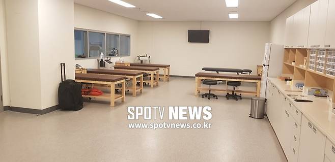 ▲ 선수들이 회복 또는 치료를 하는 공간. ⓒ 창원, 홍지수 기자