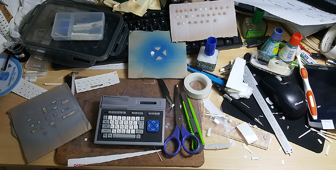 (난장판이 된 작업 공간..얼마나 많은 노력이 들어갔는지 알 수 있다) / 마피님 사진 제공