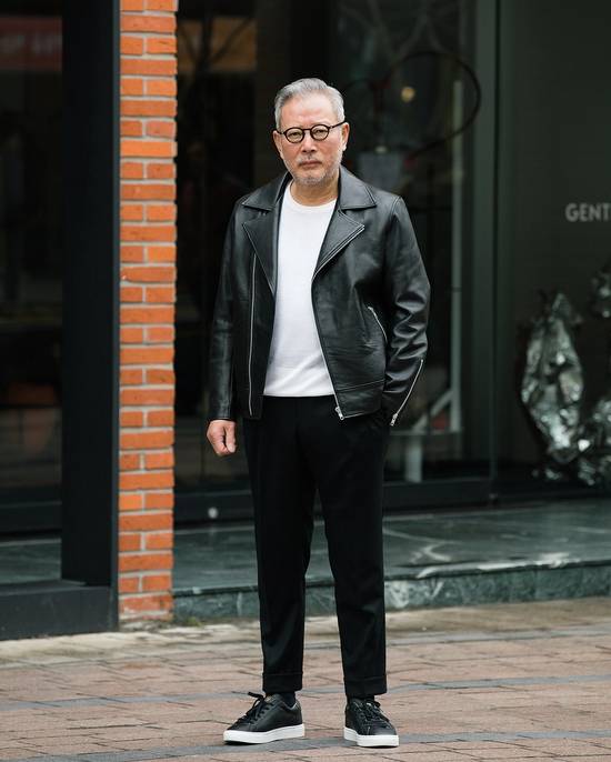 ‘남포동 꽃할배’ 여용기씨. 사진 에르디토 제공