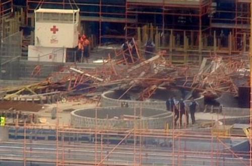 호주 시드니 맥쿼리 파크 아파트 건설 현장 고공 발판 붕괴 현장 호주 공영 ABC 방송 캡처 (www.abc.net.au)