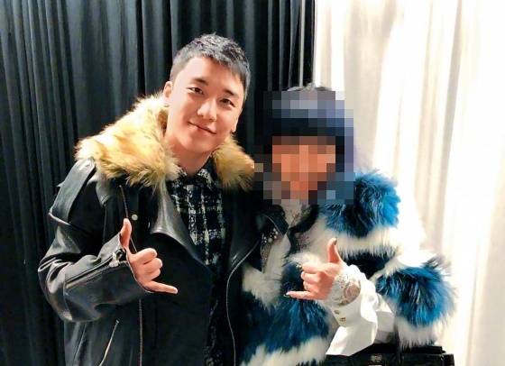 '승리 VVIP' 린사모 실체, '천억 몸값' 도박 큰손의 아내..얼굴도 공개