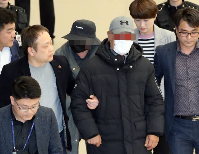 마이크로닷 부모 귀국, 공항에서 체포   사진=연합뉴스