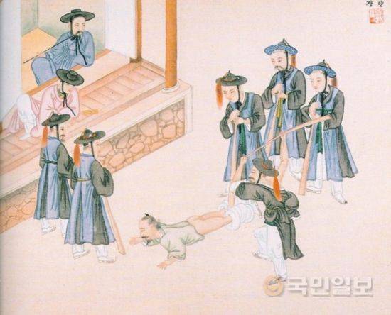 개항기 대표적인 수출화가 김준근의 <곤장>.