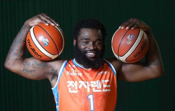 귀여운 외모로 삼산동 귀요미라 불리는 팟츠. 인천=김상선 기자