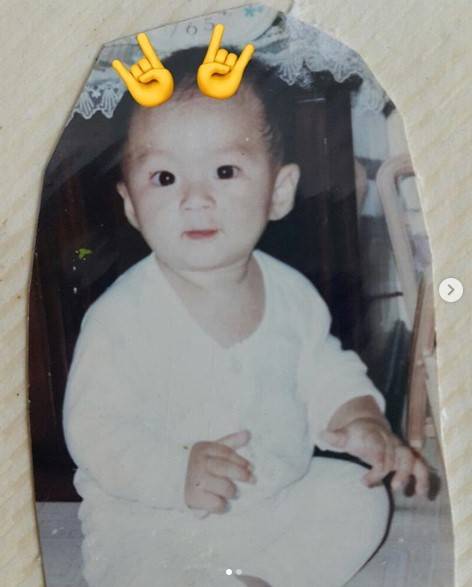 ▲ 김영은이 지난 5일 오지환의 어린시절로 추정되는 사진을 게재했다. 출처l김영은 SNS