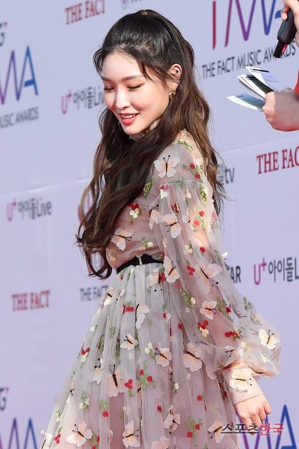 더 팩트 어워즈(TMA)에 참석하고 있는 청하. 사진=조은정 기자 new@hankooki.com