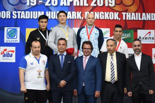 시상대 가장 높은 자리에서 웃고 있는 김형규. 제공 | 대한복싱협회