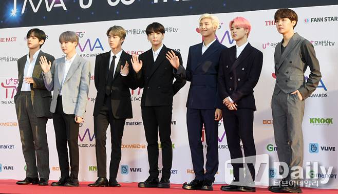 방탄소년단 BTS 정국 뷔 슈가 제이홉 RM 진 지민 스타디움 투어 맵 오브 더 소울 : 페르소나 SNL 작은 것들을 위한 시 부산 공연