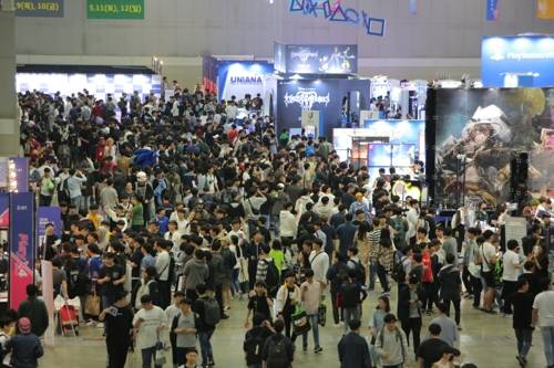 2019플레이엑스포장을 메운 관람객 [경기도 제공]