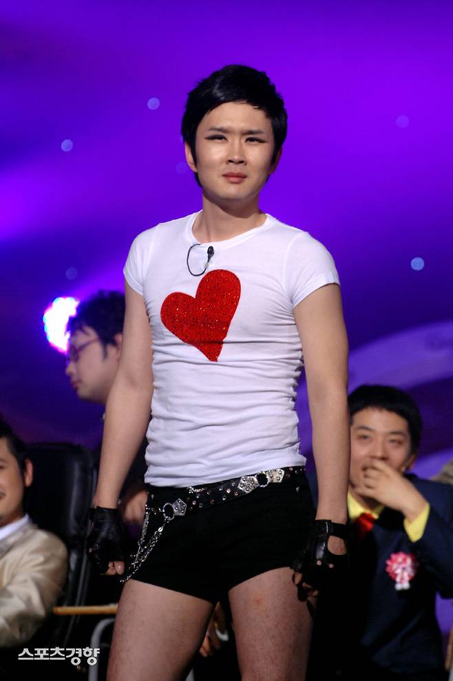 ‘봉숭아 학당’ 코너에 출연 중인 개그맨 윤형빈. 사진 KBS