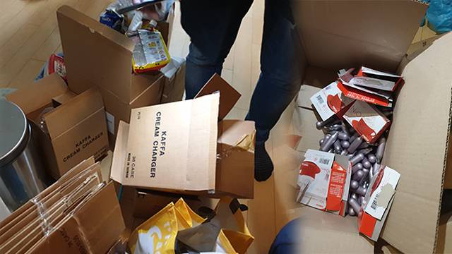 경찰 압수수색에서 발견된 해피벌룬