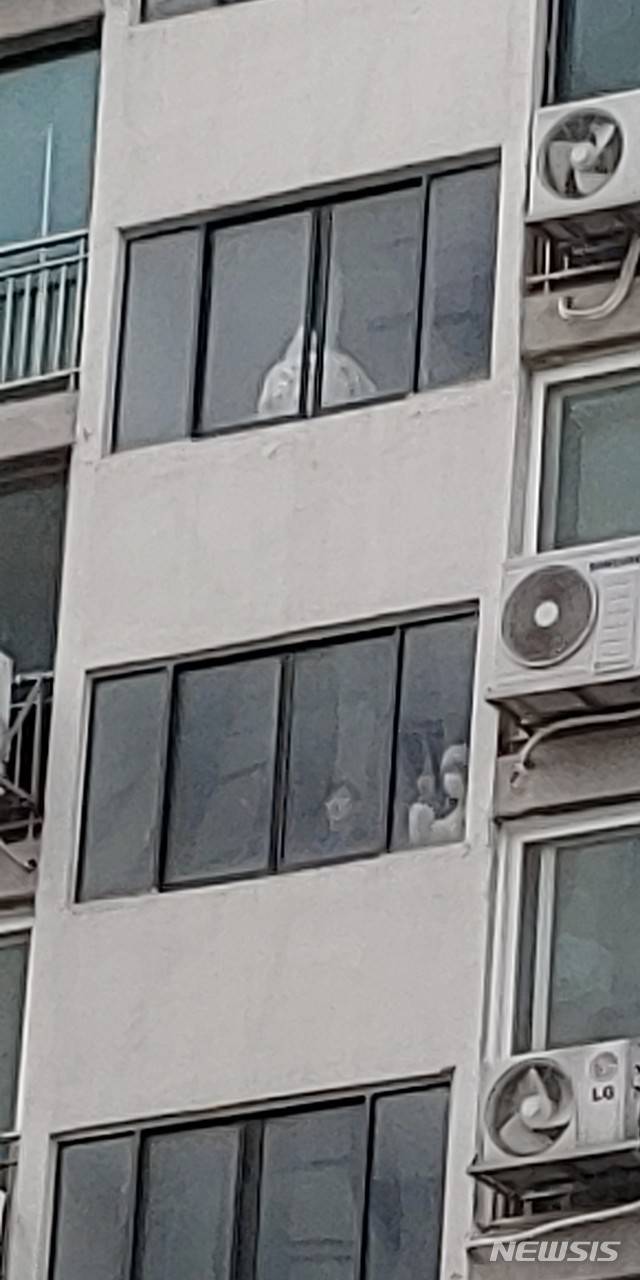 의정부 일가족 사건 경찰 현장 감식 모습. /사진=뉴시스