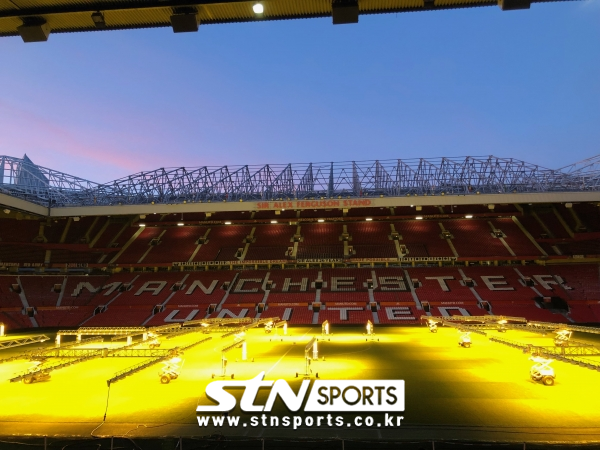 석양 속 올드 트래포드