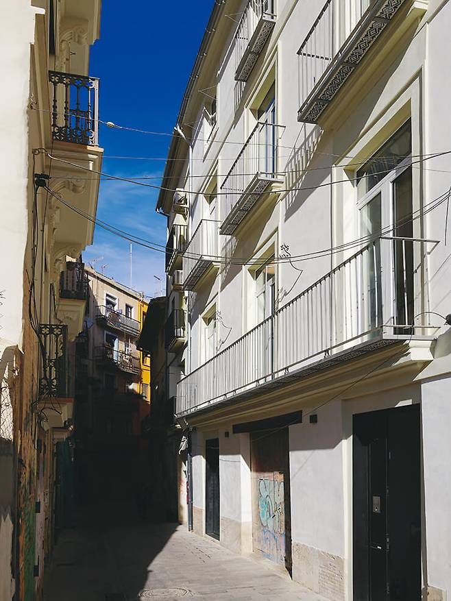 아티스트 마티외 메르시에의 갤러리 같은 집