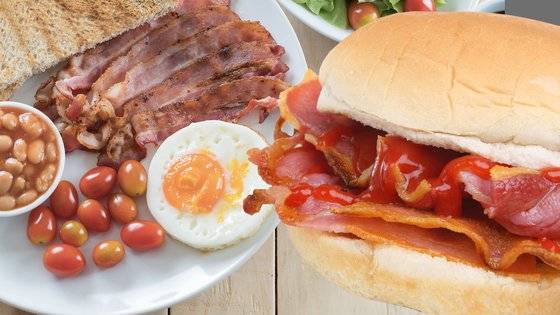 왼쪽은 full English Breakfast, 오른쪽은 bacon roll . 풀 잉글리시 브랙퍼스트는 한 접시에 소시지 , 달걀, 베이컨, 감자, 야채 등을 모두 올려 먹는 음식이다. 영국인들이 아침 식사로 가볍게 먹는 베이컨 롤은 빵 사이에 베이컨을 끼워 먹는 음식이다. [Freepik. uktv]