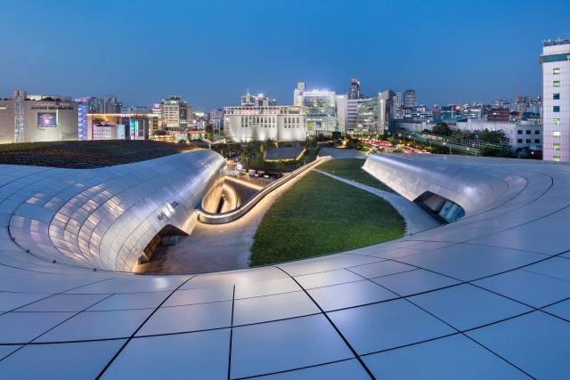 DDP 지붕 위 전경. /신경섭