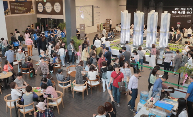 수성 범어 더블유 모델하우스 내부 모습 [사진=아이에스동서]