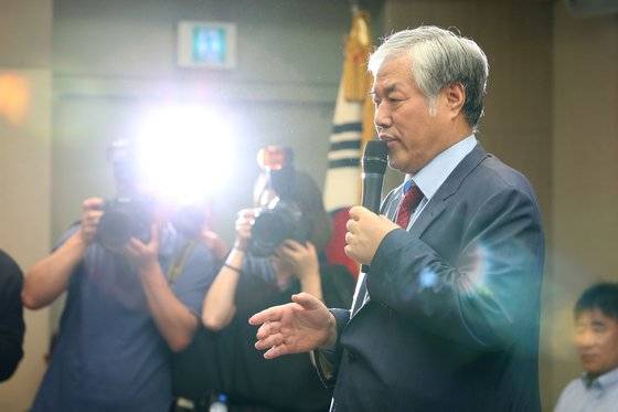 한기총 전광훈 목사가 11일 오후 서울 중구 한국프레스센터에서 발언하고 있다. 오종택 기자