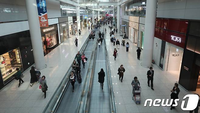 인천국제공항 1터미널 출국장 면세점 풍경© News1 박지혜 기자