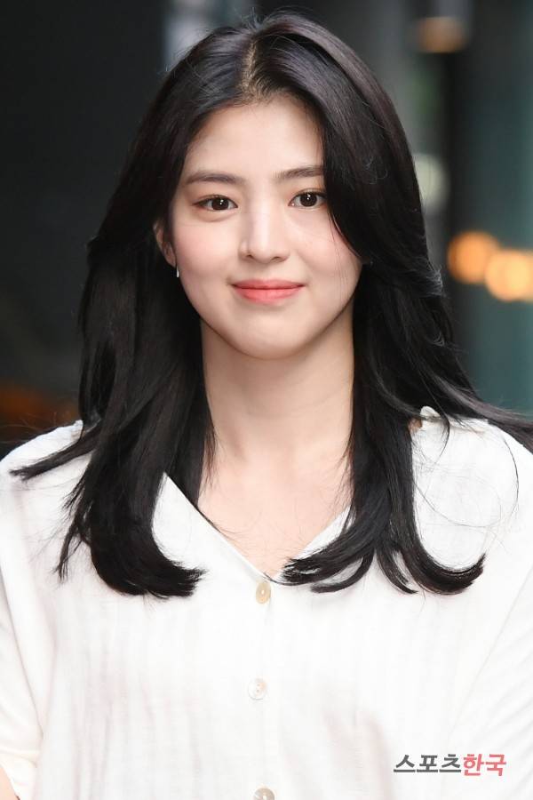 tvN '어비스' 종방연에 참석한 한소희. 사진=윤수정 기자 pic@hankooki.com