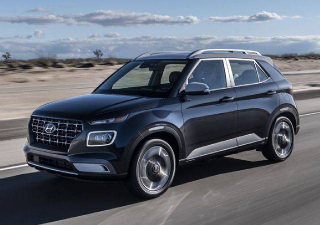 현대차 컴팩트 SUV 베뉴 북미 판매용 사진. 차량 앞쪽 하단 좌측부근에 레이더 센서로 보이는 부품이 보인다. (사진=현대차)
