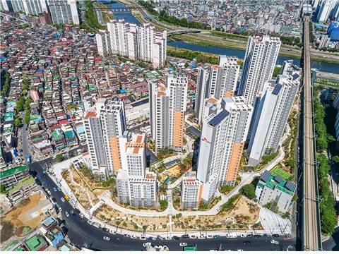 '휘경 SK 뷰' 아파트 전경./사진제공=SK건설© 뉴스1