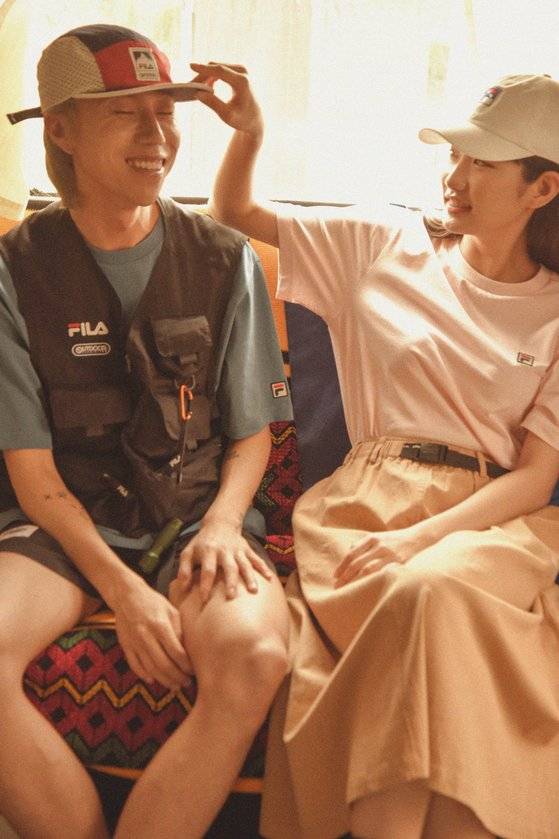 휠라 x 아웃도어 프로덕트의 협업 피싱웨어. [사진 휠라]