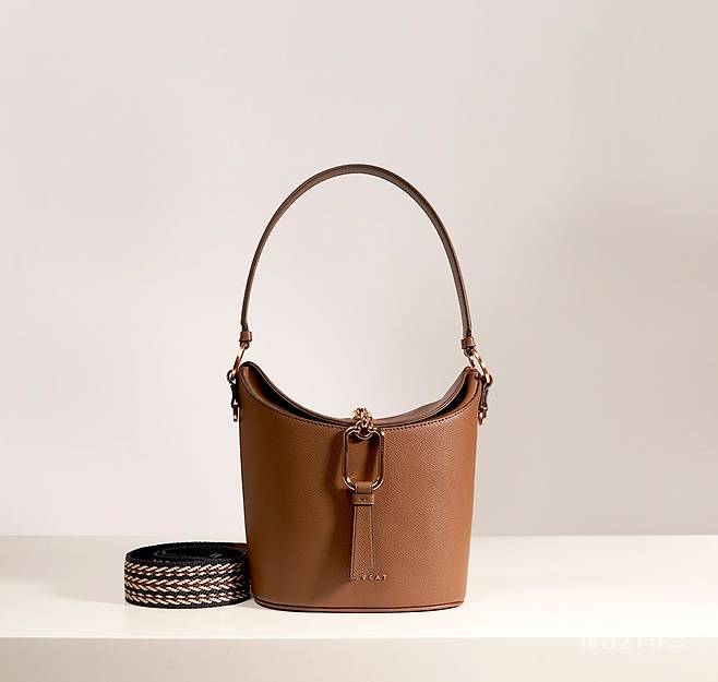 사진 : 러브캣 데미세끌레 컬렉션_버킷백