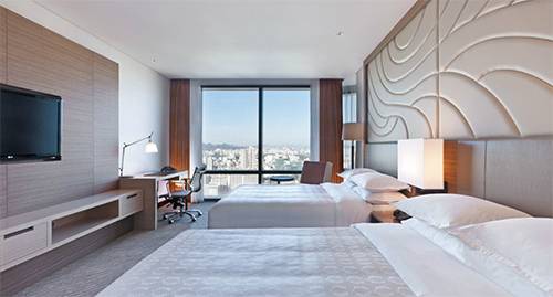 객실 1위를 차지한 쉐라톤 서울 디큐브시티 호텔.