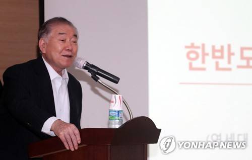 '한반도 정세분석과 전망' 문정인 특보 특강 (제주=연합뉴스) 백나용 기자 = 13일 오후 제주벤처마루 10층 대강당에서 문정인 대통령 외교·안보 특별보좌관이 '한반도 정세분석과 향후 전망'을 주제로 특별 강연을 하고 있다. 2019.7.13 dragon.me@yna.co.kr