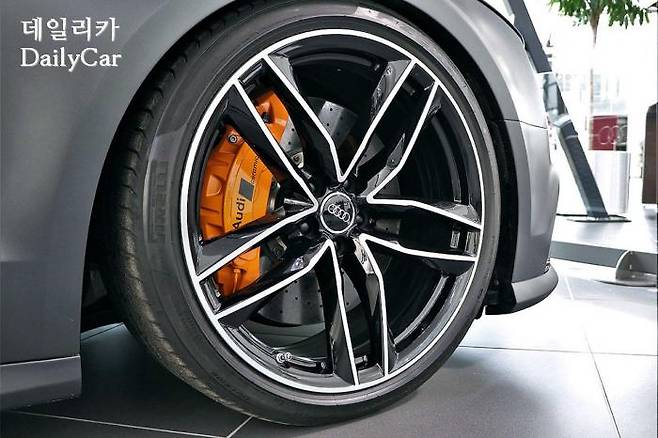 아우디 RS8 프로토타입 (출처 아우디 포럼)