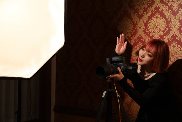 사진관 ‘시현하다’ 김시현 작가. / 촬영 = 레코더즈