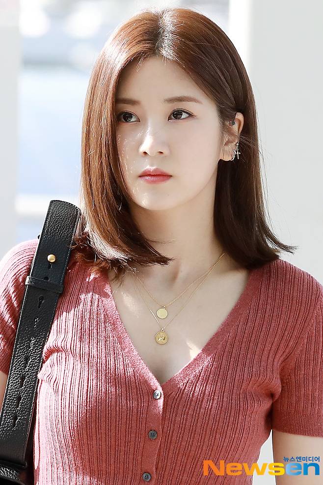 에이핑크 박초롱 '볼륨감 넘치는 브이라인'[포토엔HD]