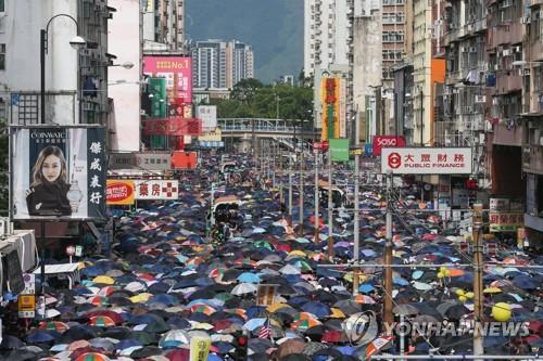 홍콩 '백색테러' 규탄 시위.EPA연합