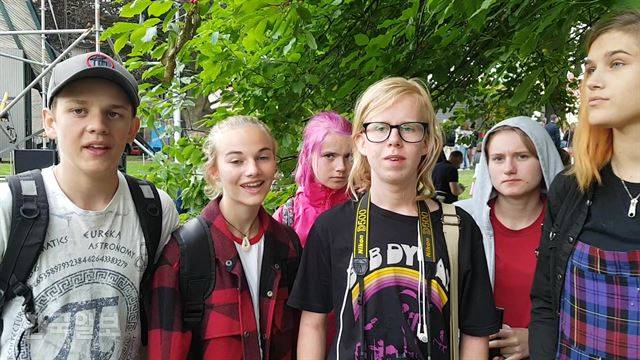 기후변화 문제를 정치의제로 만들기 위해 알메달렌 축제를 찾은 당찬 10대들. 박지연 기자