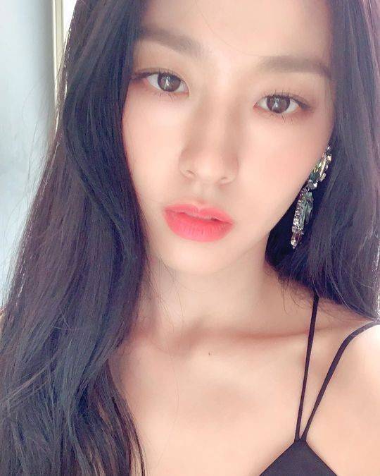 ▲ 설현이 근황을 전했다. 출처ㅣ설현 SNS