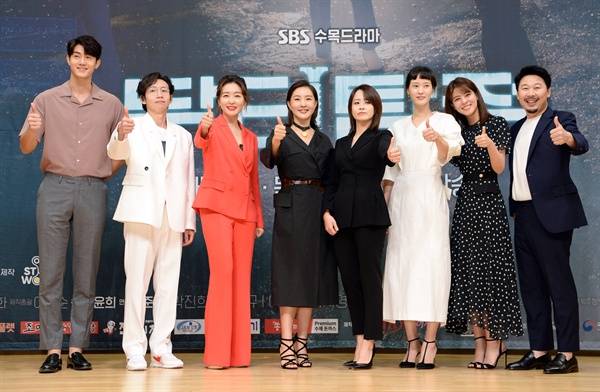 닥터탐정 출연 배우들./사진=SBS 제공
