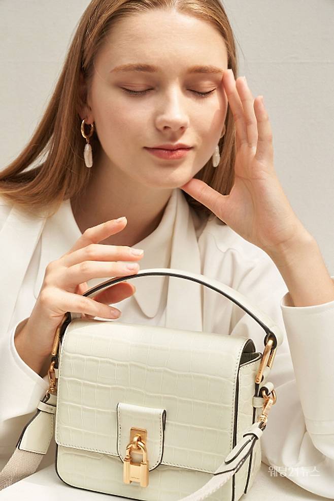 사진 : 러브캣, 19AW 에디토리얼 공개