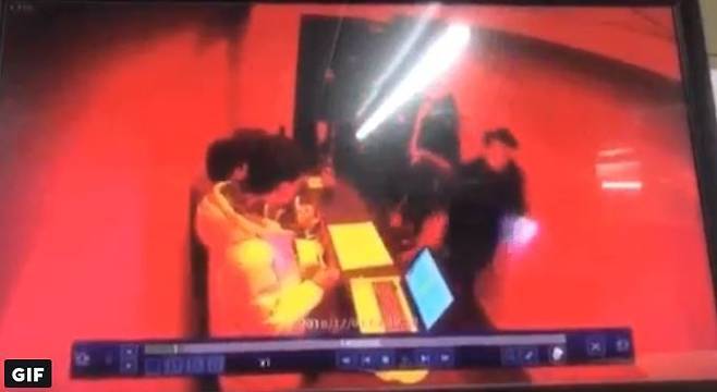 클럽 ‘버닝썬’ 폐회로텔레비전(CCTV) 영상에 찍힌 약물 성범죄 피해 의혹 장면. 에스엔에스 갈무리